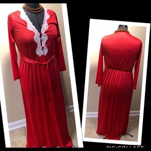 Vintage Dixie Belle Peignoir long gown Small 32-34